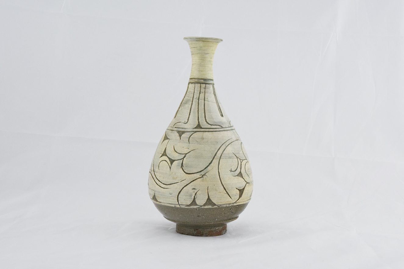 분청사기 박지 모란무늬 병